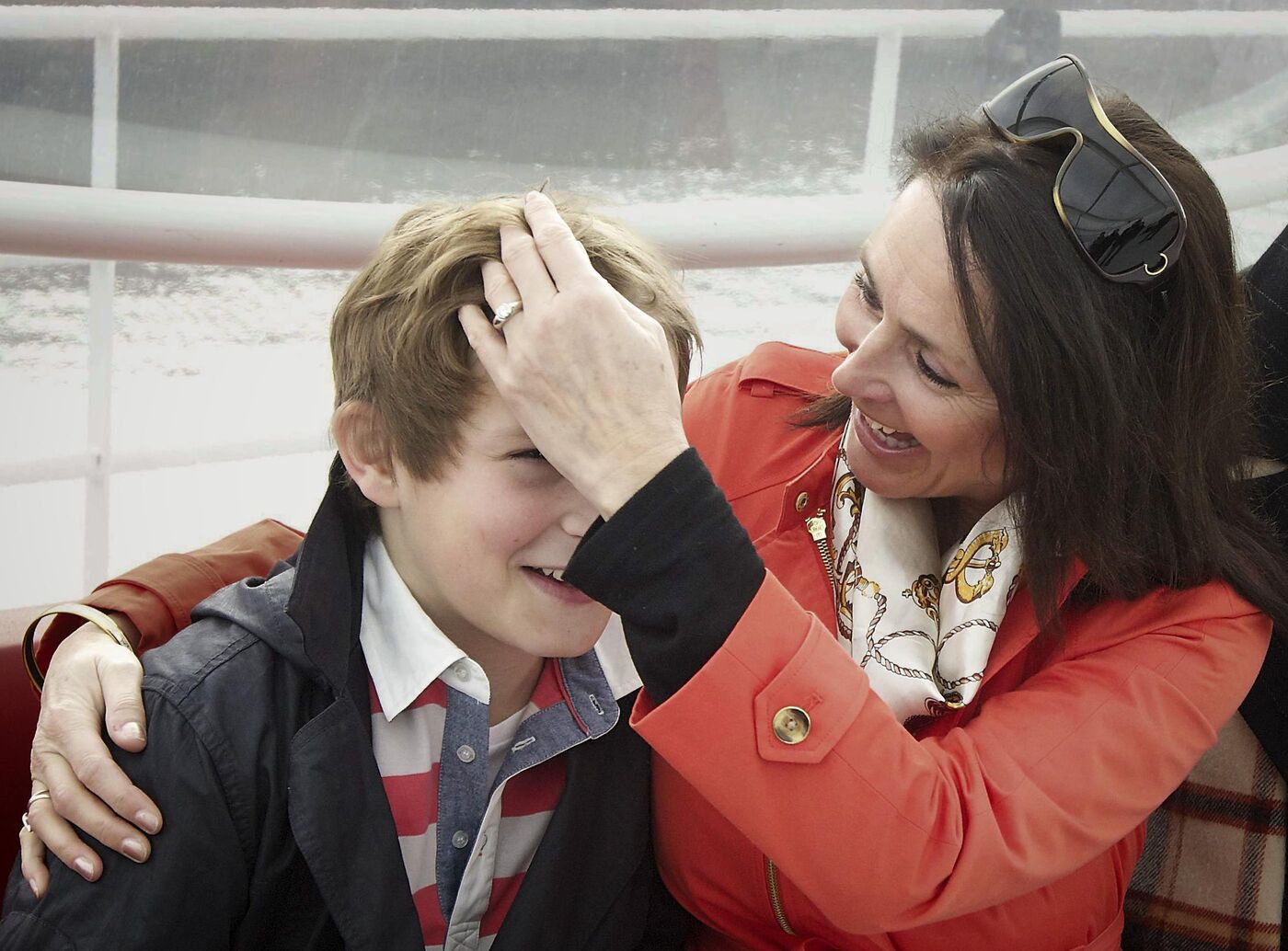 Une photo datée du samedi 30 mars 2013 à Anvers montre Clément et Wendy Van Wanten (Iris Vandenkerckhove) lors d'une présentation du « Studio 100 Kinderboot ». Aujourd'hui, le prince Laurent a annoncé à Belga qu'il reconnaissait Clément, fils d'Iris Vandenkerckhove (Wendy Van Wanten), comme son fils.  BELGA